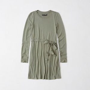 Abercrombie & Fitch Belted Cozy Dress